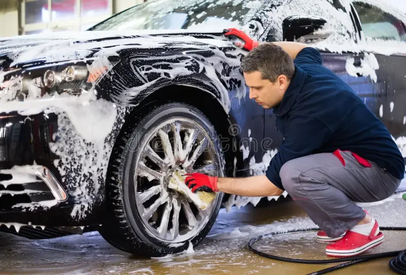 Mobile car wash service in Abu Dhabi